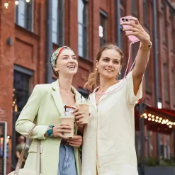 iPhone 17 Pro - Umhängehülle mit Kameraschutz