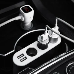 KFZ-Versorgungsverteiler Hoco - LCD Z13 - Silber